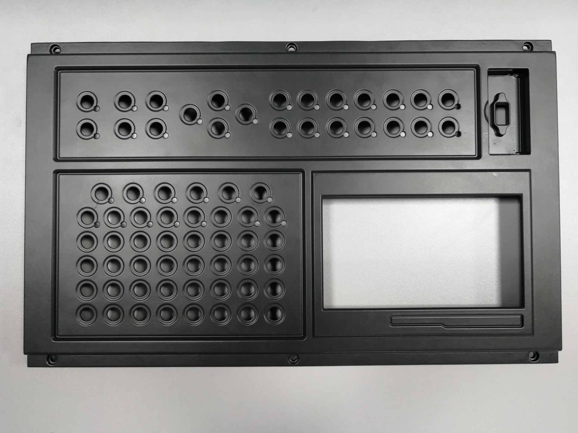 �������